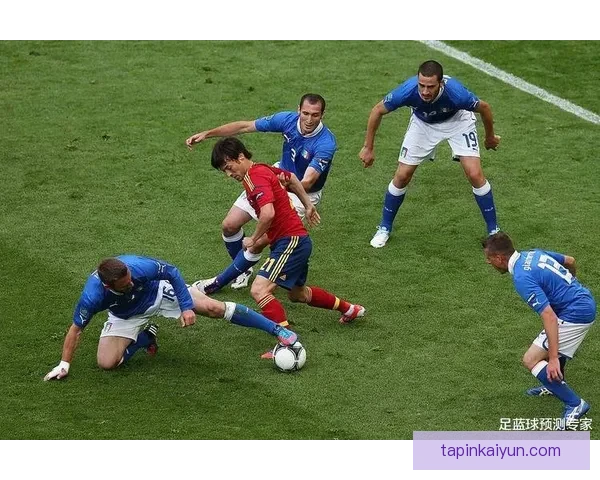 捷克国家队黄金一代持续发挥稳定，状态回暖引发关注