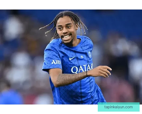 阿什拉夫在巴黎圣日耳曼的新赛季表现稳健，贡献多项关键数据分析。